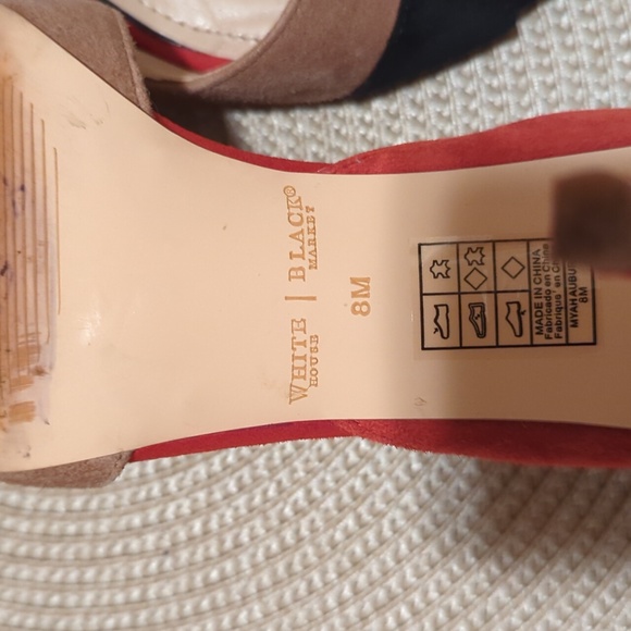 White House Black Market suede heels - Picture 6 of 6